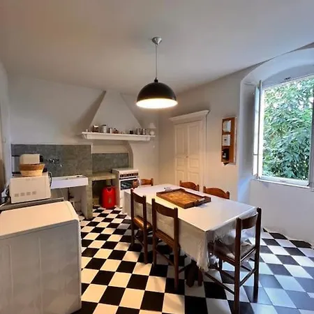 Maison D'americains Lapedina * Pietracorbara